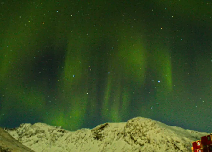 Melishome: Aurora Observatory Hotel *