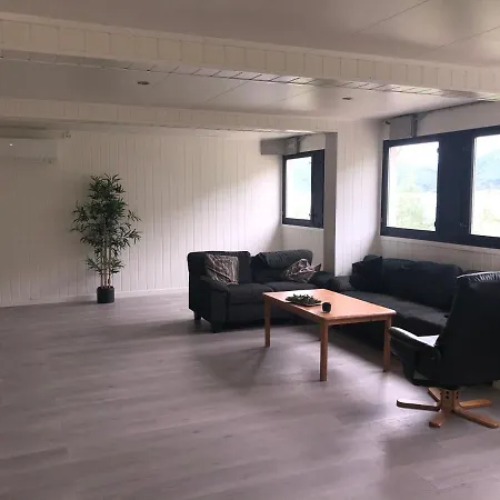 Melishome: Aurora Observatory